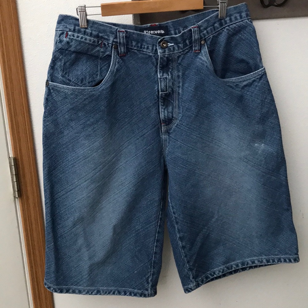 Re:Verb jean shorts, back pockets are different colors, size 40